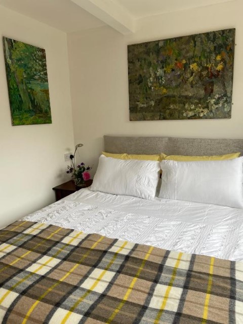 Top Studio Bed
