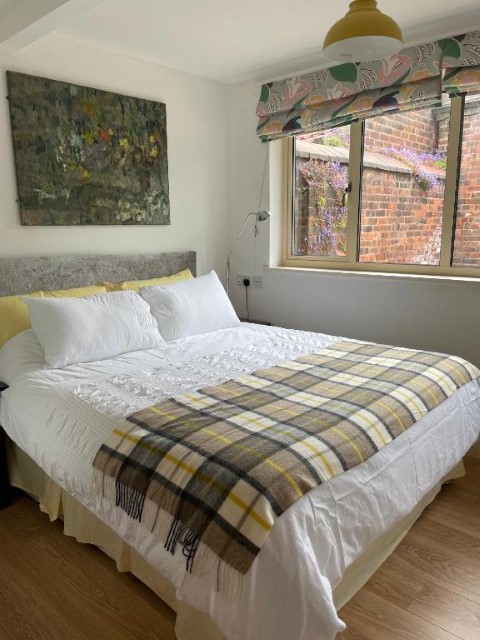 Top Studio Bed