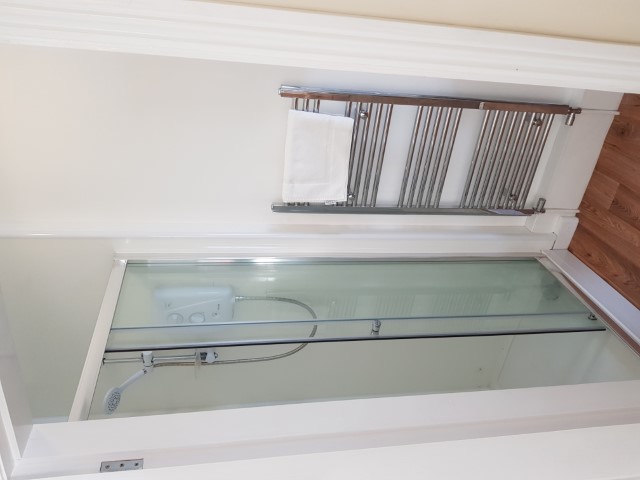 Top Flat One Shower